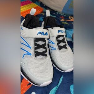 Fila Gray and Blue Sneakers with Elastic Straps